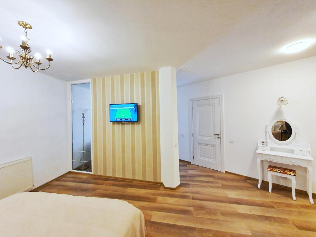 Tourist B&C Hotel Curtea De Arges Luaran gambar
