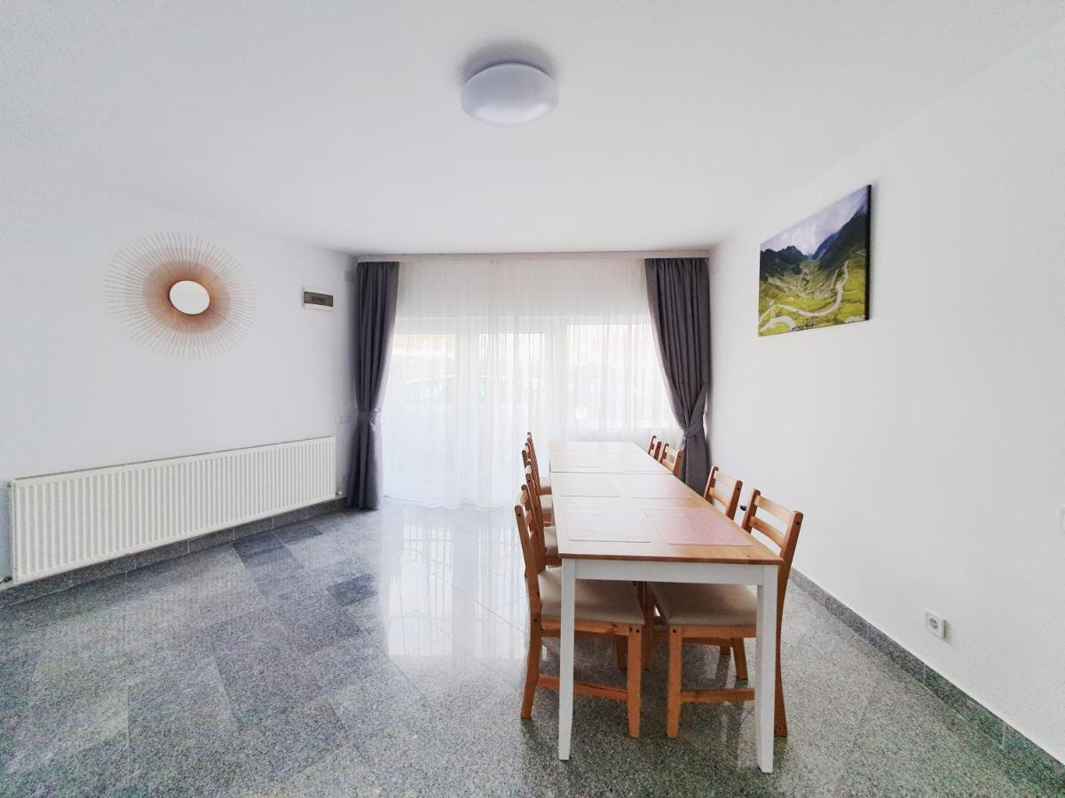 Tourist B&C Hotel Curtea De Arges Luaran gambar