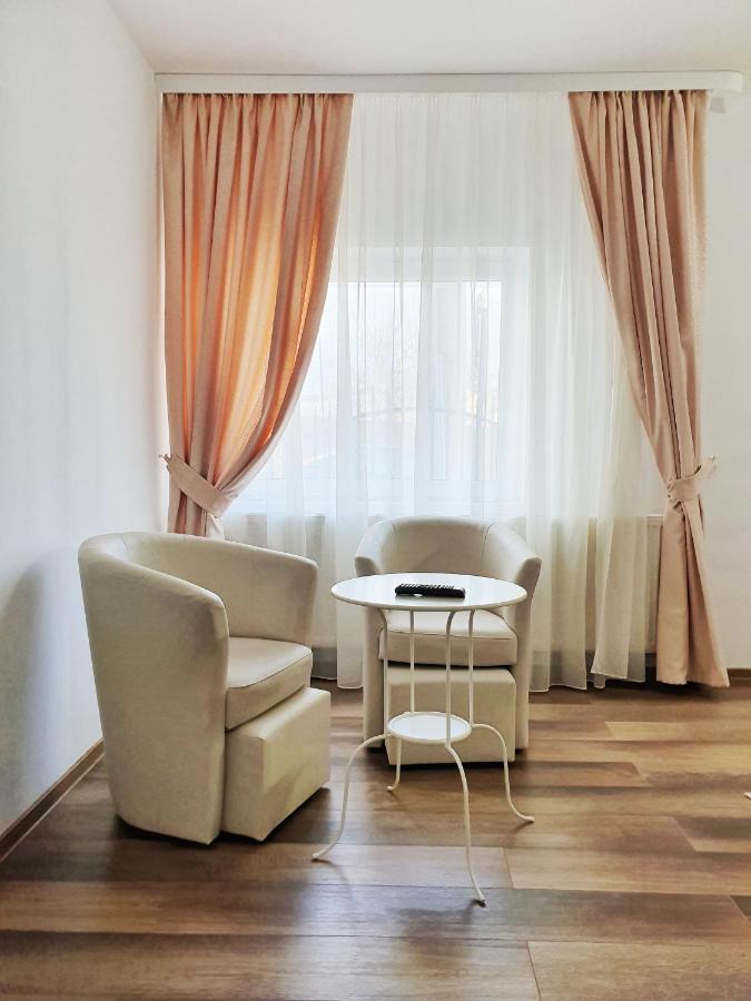 Tourist B&C Hotel Curtea De Arges Luaran gambar