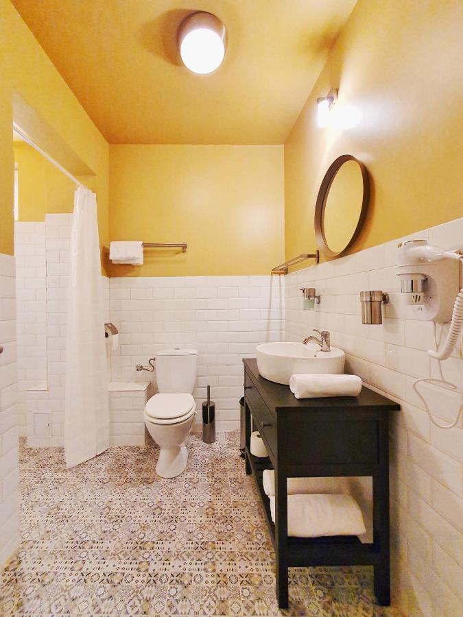 Tourist B&C Hotel Curtea De Arges Luaran gambar
