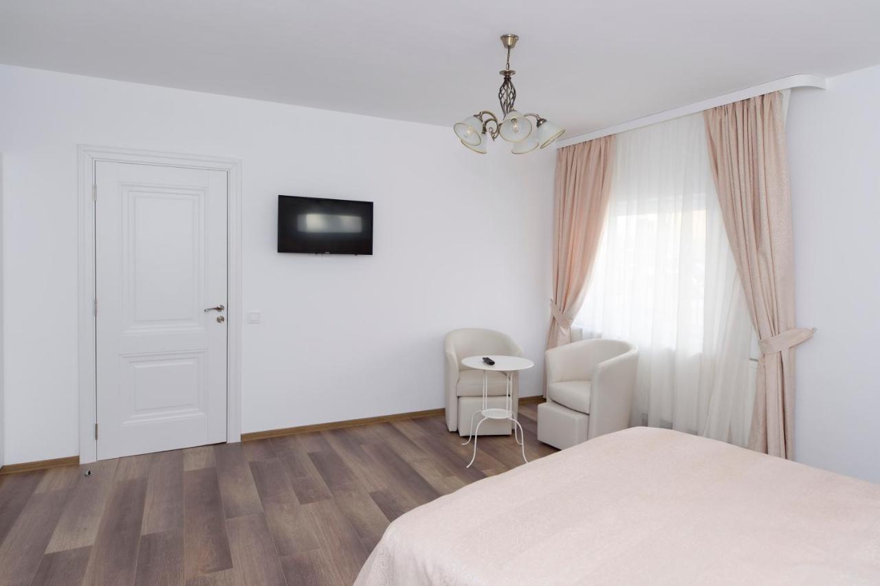 Tourist B&C Hotel Curtea De Arges Luaran gambar