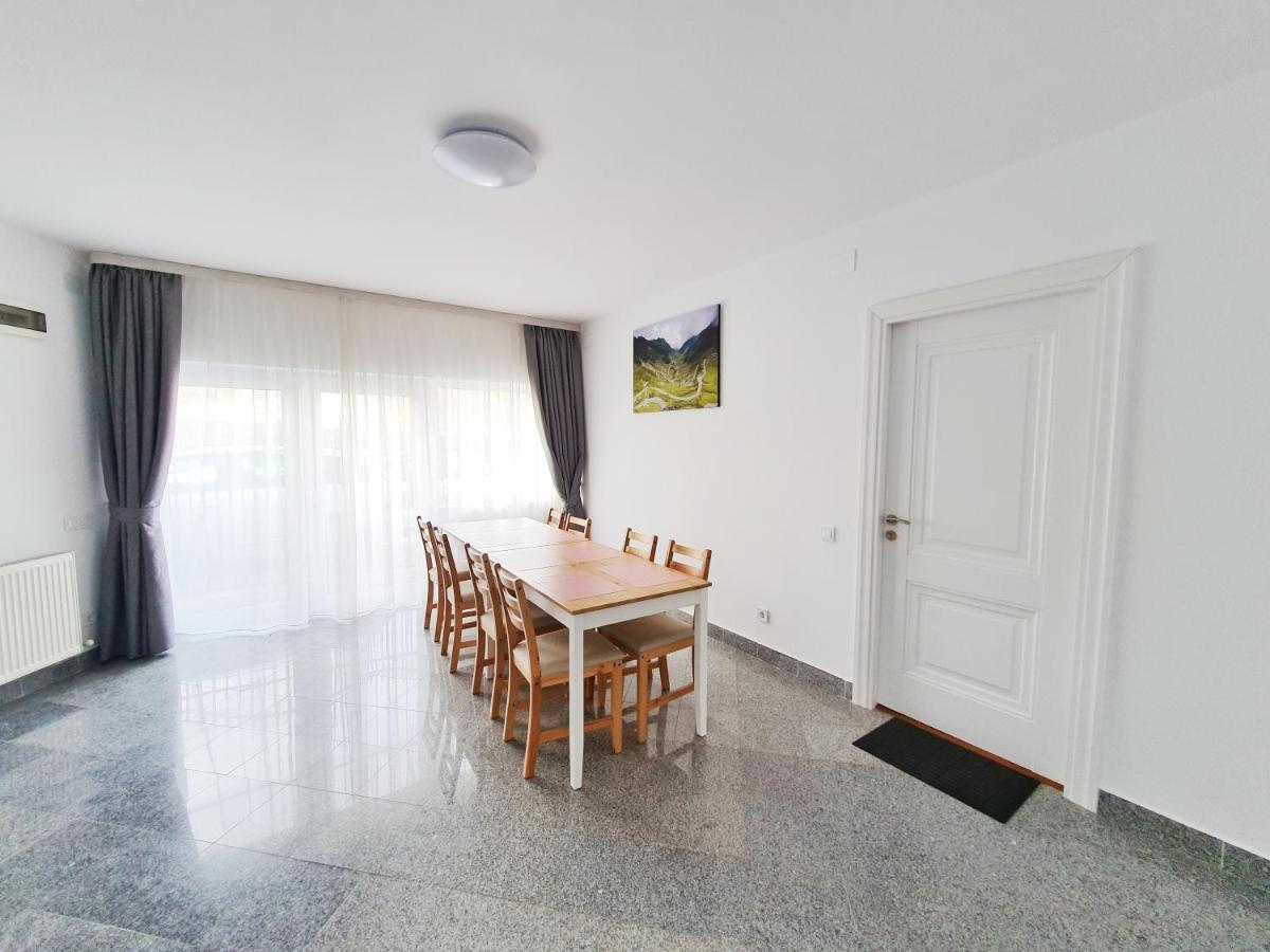 Tourist B&C Hotel Curtea De Arges Luaran gambar